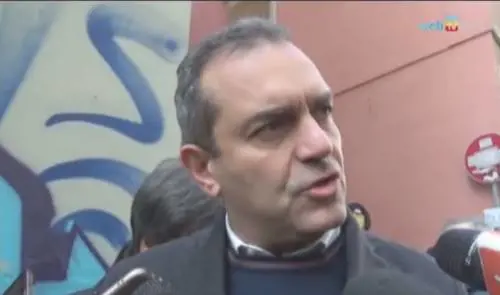 De Magistris: "C'è chi voleva annientare Napoli col debito"