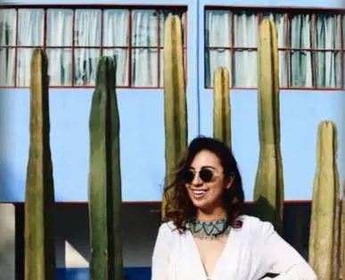 Disposta a tutto pur di fare l'influencer: "In un anno indebitata fino al collo"
