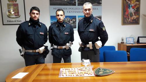 Ventimiglia, preso un ghanese con 69 ovuli di cocaina