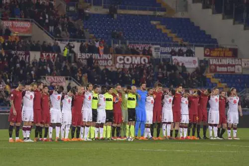 La Roma vince nel ricordo di Astori: Torino ko 3-0 e terzo posto consolidato
