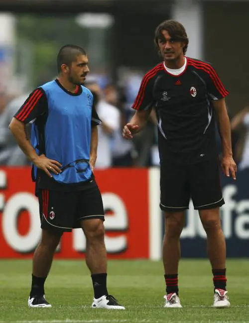 Maldini: "Io ho rinnovato anche con le stampelle..."