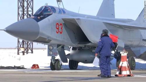 Russia, i dubbi sui missili Kinzhal mostrati per il Giorno della Vittoria