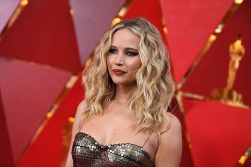 Jennifer Lawrence: “Non faccio sesso, temo le malattie”