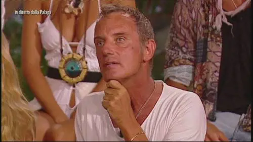Isola dei Famosi, Craig: "Naufrago per pagare le cure del mio fidanzato"