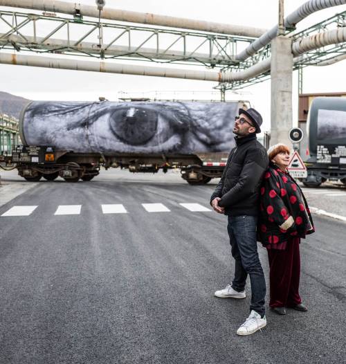 Il docufilm di JR e Agnès  generazioni "on the road"