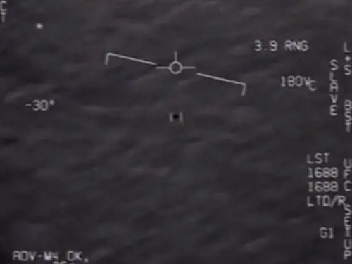 Il rapporto choc sull'Ufo in California: così pedinava navi da guerra degli Stati Uniti