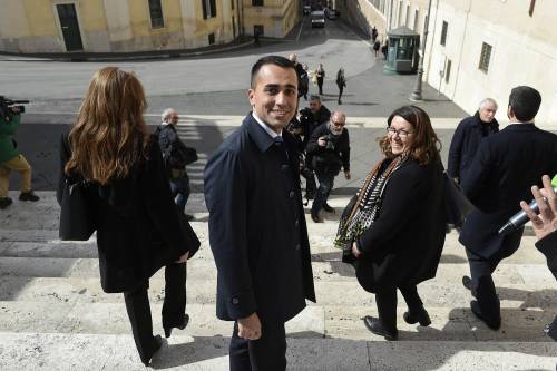 Di Maio boccia il governo istituzionale: "Tornare a votare non ci spaventa"