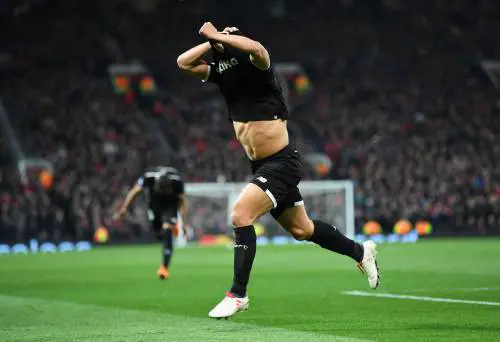 Il Siviglia di Montella fa fuori lo United di Mourinho: 1-2 e spagnoli ai quarti di Champions