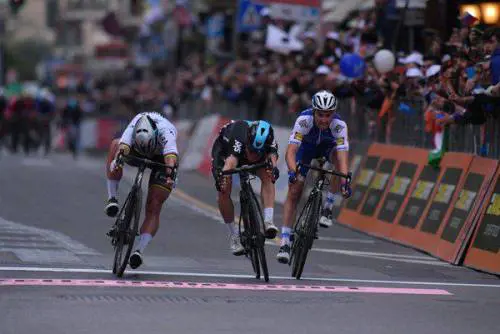 Tirreno a Kwiatko con vista Sanremo