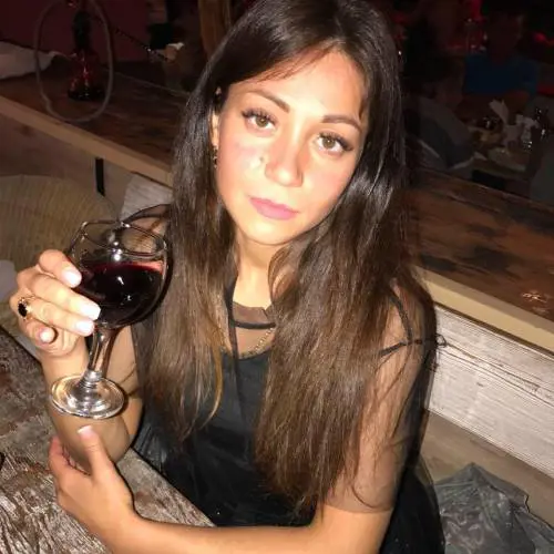 Ucraina, spara alla fidanzata e poi la decapita: "Non voleva fare sesso"