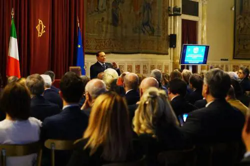 Silvio Berlusconi: "Cacciare via Di Maio e M5s. Convincerò gli alleati sul Pd"