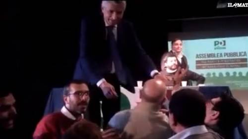 Napoli, rissa sfiorata all'assemblea provinciale del Pd