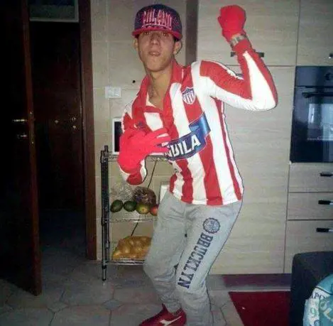 Sei profili social e irregolare: chi è lo stupratore di Milano