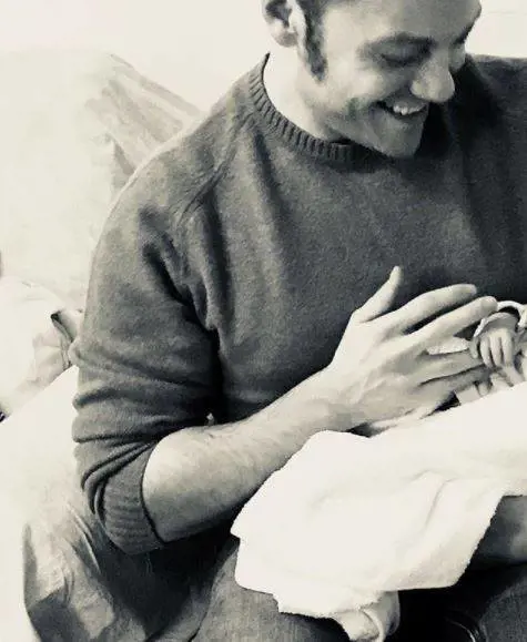 "Tiziano Ferro è diventato papà": ma la realtà è un'altra