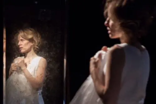 Sonia Bergamasco: "Io ballo da sola in un mondo cattivo"
