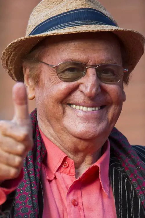 "Dal mio tinello farò un grande show tra antichità televisive e le novità del web"