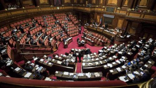 Sondaggio, Lega in testa e il Pd paga l'effetto Renzi