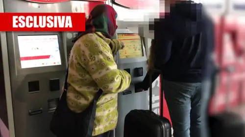 Stazione Termini, la "tassa" sul biglietto si paga a rom e abusivi