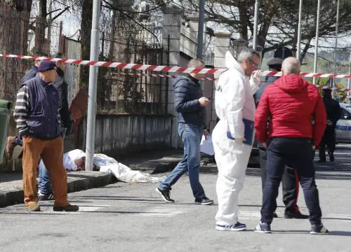 Uccisa davanti scuola, la lettera choc del marito: "Mi faccio giustizia"