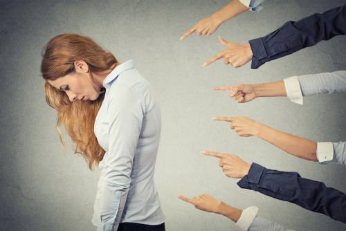 Criticare tutti  è una droga Come disintossicarci in cinque (difficili) passi