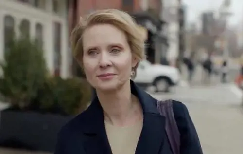 Miranda (di Sex & the City) si candida come governatrice di New York