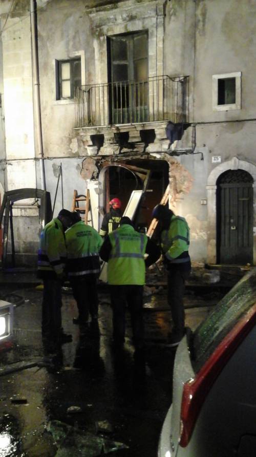 Esplosione per un fuga di gas a Catania