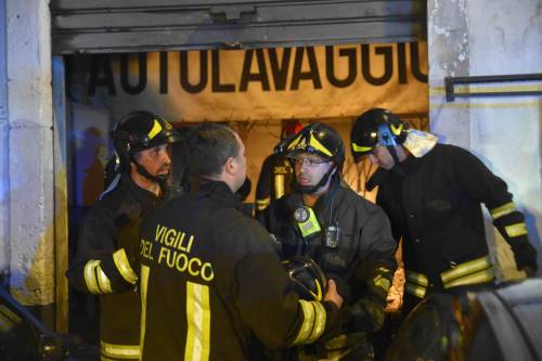 Catania, i soccorsi dopo l'esplosione della palazzina