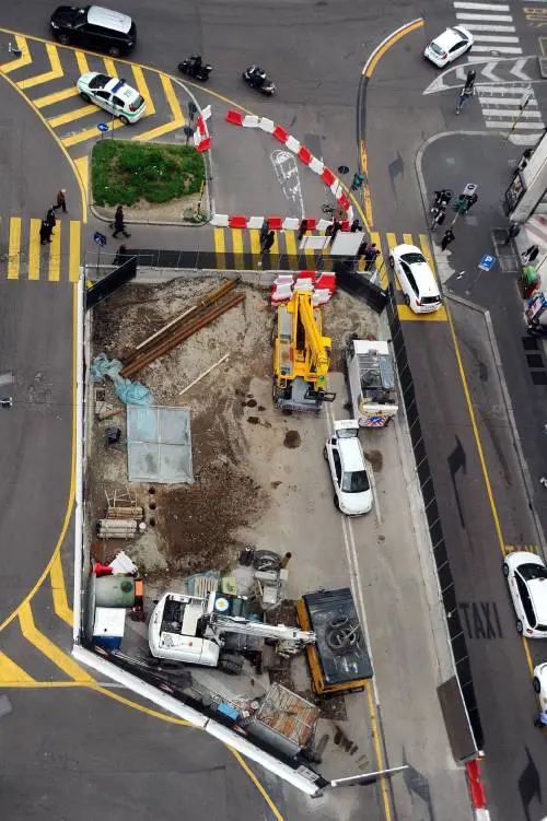 San Babila, addio al cantiere. Il conto lo pagano i residenti