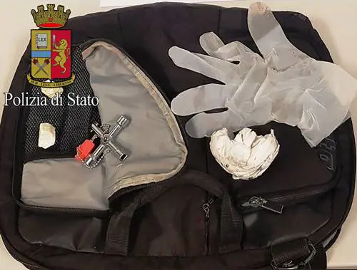 Bloccati i piromani della stazione dopo quattro attacchi incendiari