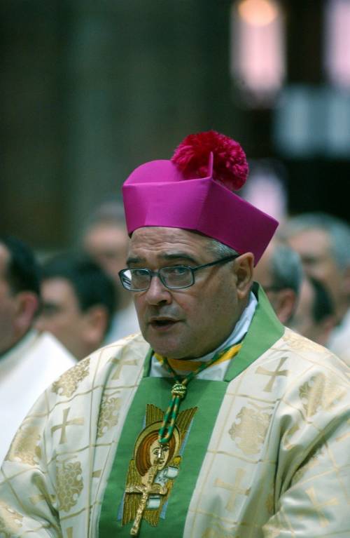 Quel vescovo che accusa i sindaci obiettori e pro migranti