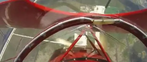 Il motore dell’aereo si spegne, paura per un pilota