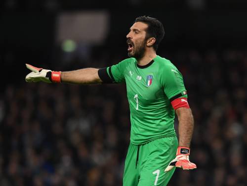 Buffon evita ancora il peggio. Insigne si divora un gol