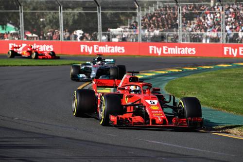 F1, Vettel vince il Gp di Australia davanti ad Hamilton. Terzo Raikkonen