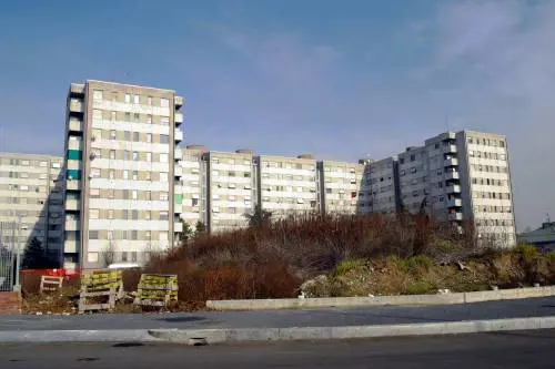 Case Bianche tra degrado, abusivi e illegalità: un anno dopo Papa Francesco nessun miracolo