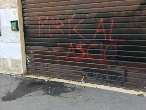 Un'altra bomba su CasaPound: "Morte al fascista"
