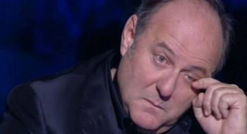 Gerry Scotti ricorda l'amico Frizzi ​e non trattiene le lacrime