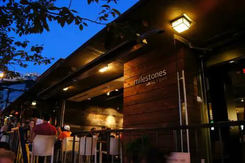 Il cameriere che divide il Canada «Non sono sgarbato, sono francese»