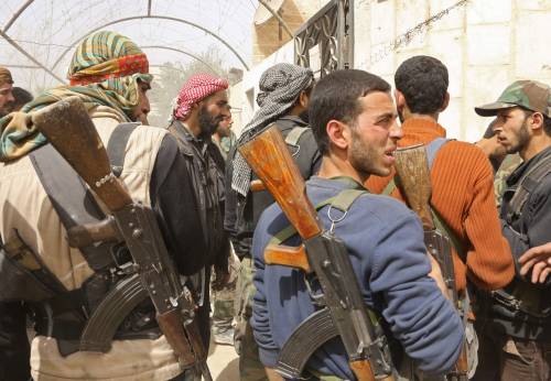 Ghouta, i ribelli ora minacciano: "Torneremo per uno Stato islamico"