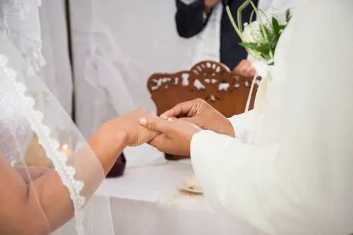Il marito si scopre omosessuale No ad annullamento delle nozze 