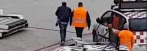 Venezia, allarme in aeroporto: uomo invade la pista per prendere l'aereo
