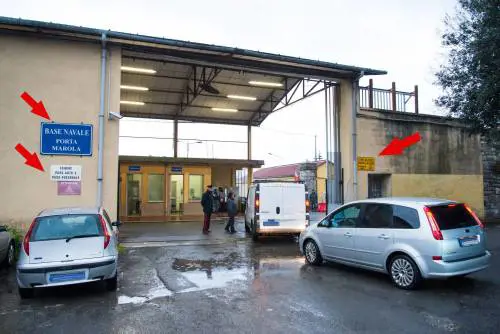 La risposta della Marina all'inviato de Le Iene: "Quale non è chiaro?"
