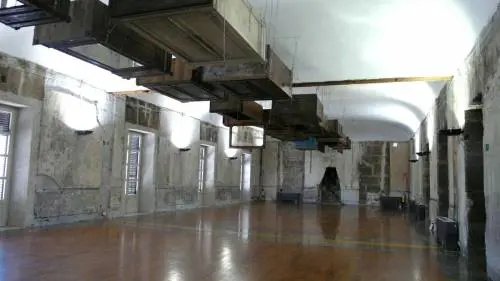 La mostra profanata