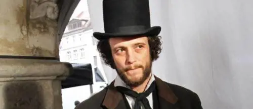 Ecco la bella vita del giovane Karl Marx  prima di scrivere il manuale comunista