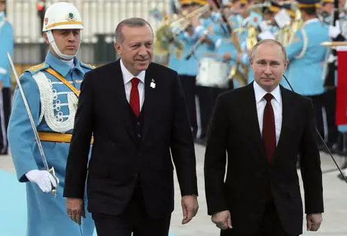Quell'asse tra Putin e Erdogan che ora sfida l'Unione europea