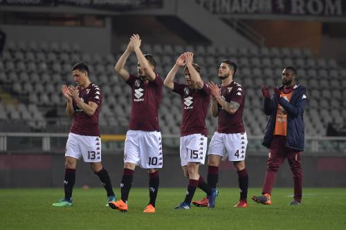 Serie A, il Torino ne fa quattro al Crotone, il Benevento tre al Verona. Pari Chievo-Sassuolo