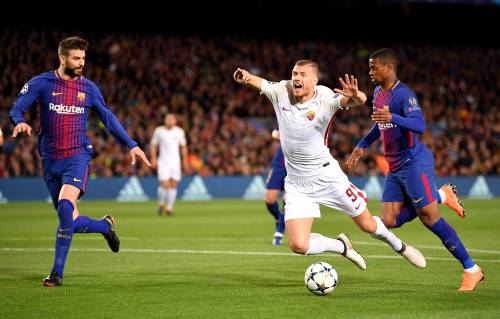 Il Barça mata una Roma sfortunata