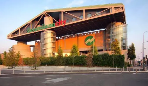 Centro produzione Rai verso il Portello. Pressing del Comune