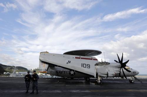 Il nuovo sistema della Marina per fare atterrare gli aerei Usa