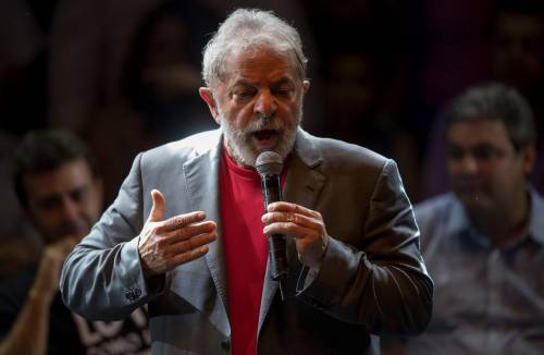 Una cella privilegiata per Lula: bagno privato, 3 pasti al giorno