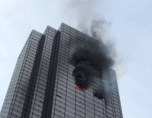 New York, incendio nella Trump Tower: un morto e 5 feriti